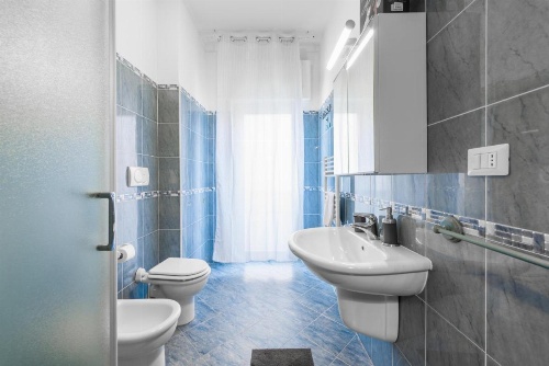 Apartment Red - Youtown image 11