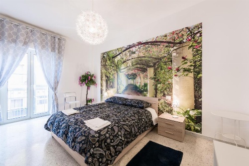 Apartment Red - Youtown image 8