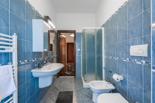 Apartment Red - Youtown image 9